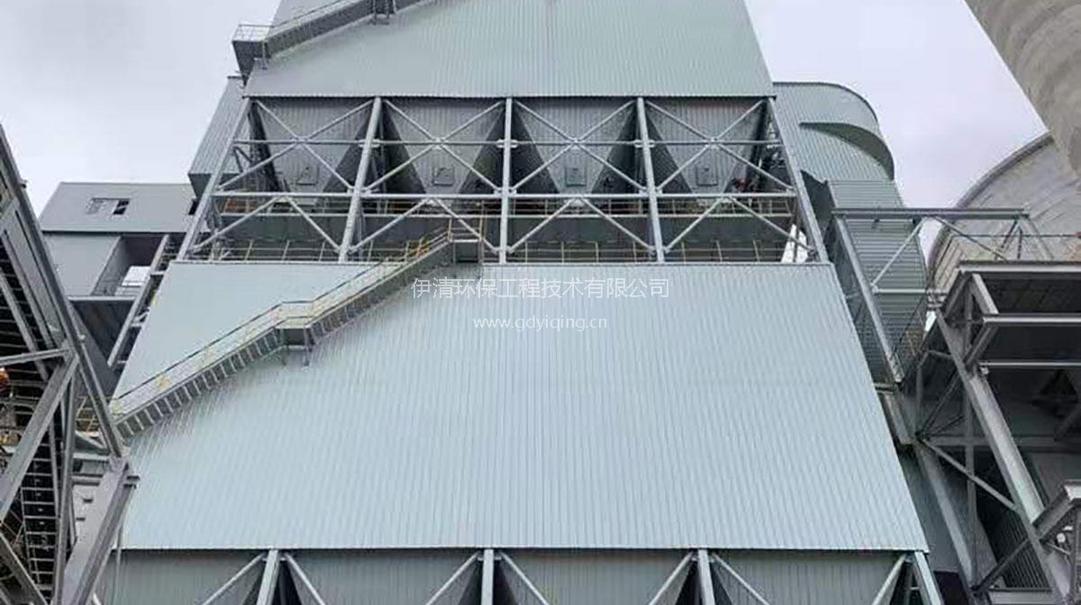 Bag dust collector for power plant